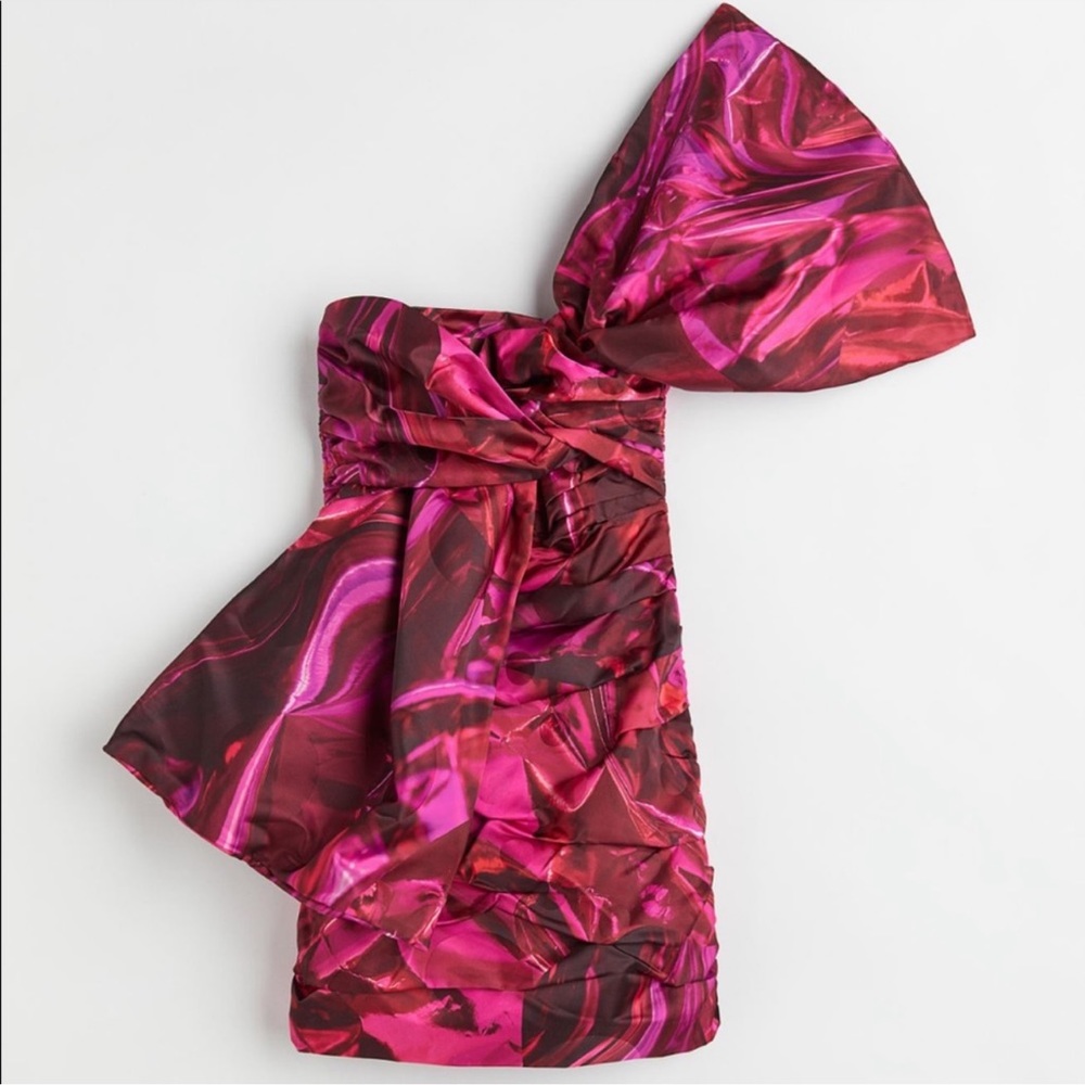 H&M Innovation Circular Design Story Bow Dress